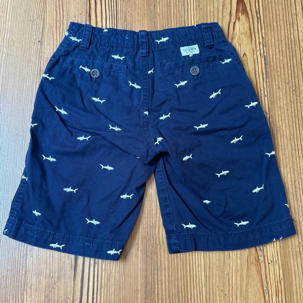 The Children's Place Chino Shorts Boys Navy Blue Shark Embroidered SIZE 7
